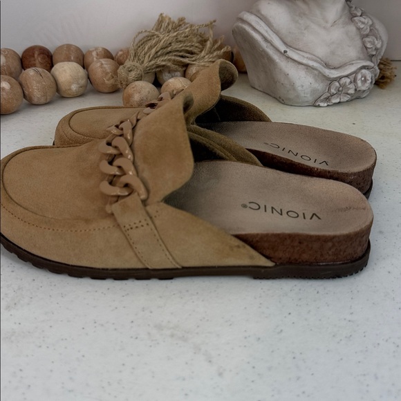 Vionic Georgie Suede Chain-Trim Mules in Tan Size 6 - Picture 5 of 9